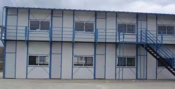 Wysoka trwałość Prefabrykowany lekki stalowy dom z ramą Łatwa instalacja