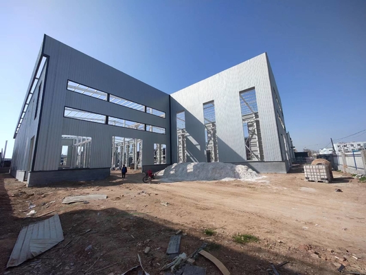 Malowana prefabrykowana rama stalowa Przemysłowy warsztat konstrukcji stalowej chemicznej